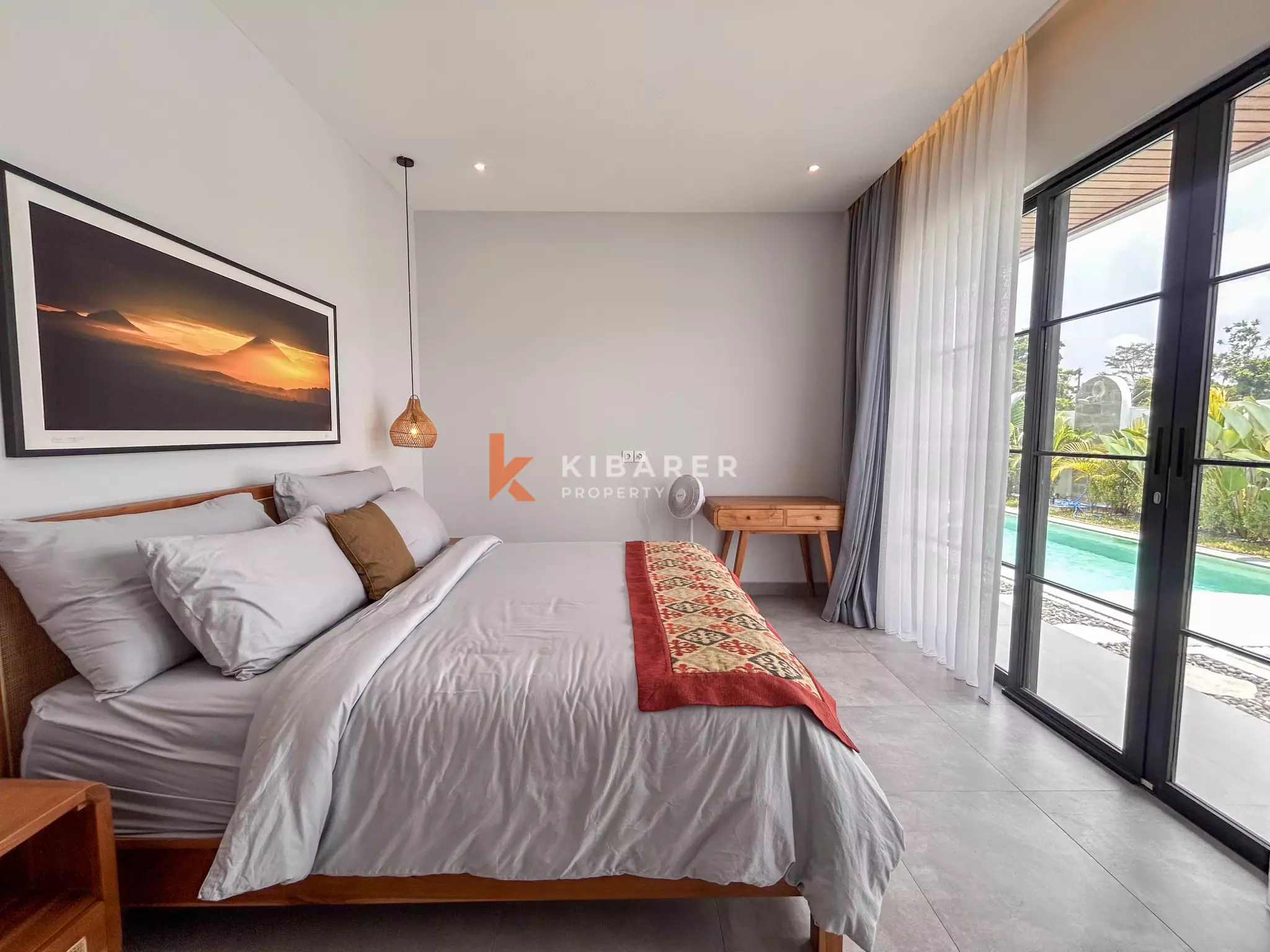 Spacious Two-Bedroom Villa with Large Pool and Tropical Garden in Munggu