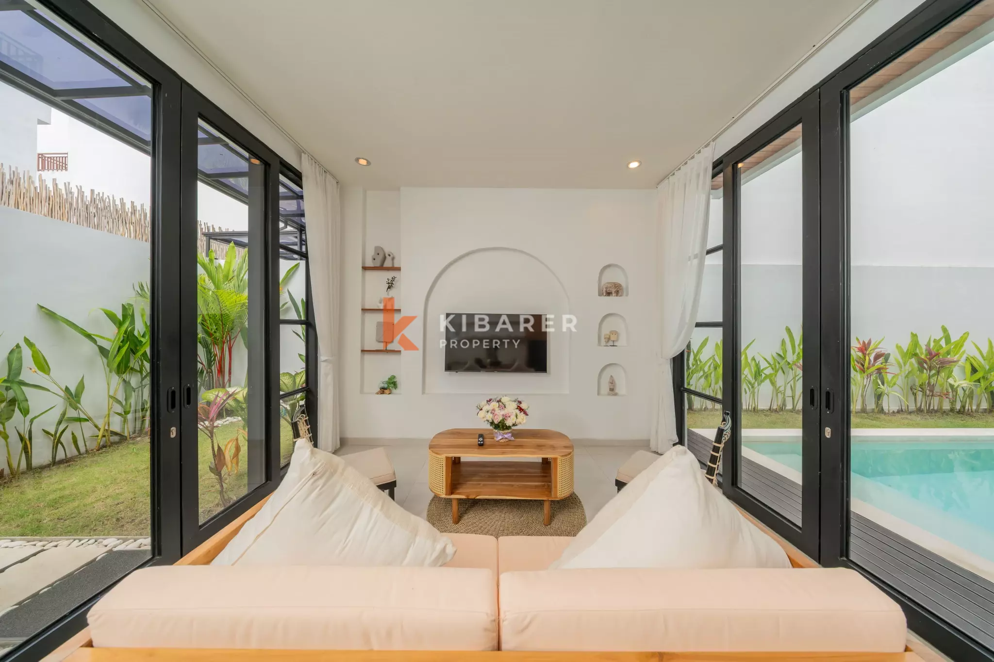 Chic Three-Bedroom Villa with Rooftop Lounge in Balangan