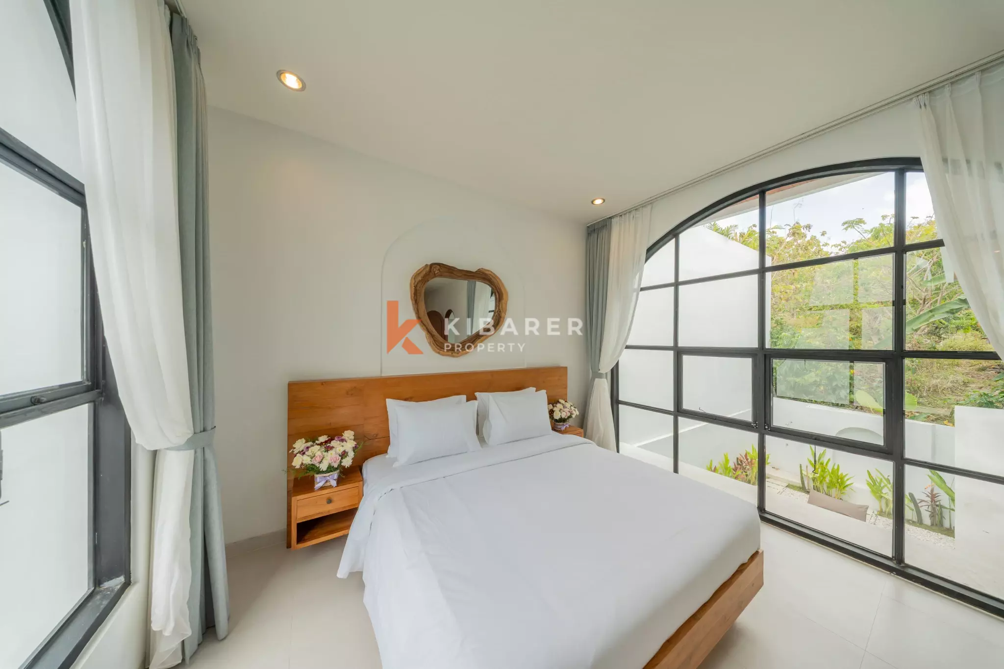 Chic Three-Bedroom Villa with Rooftop Lounge in Balangan
