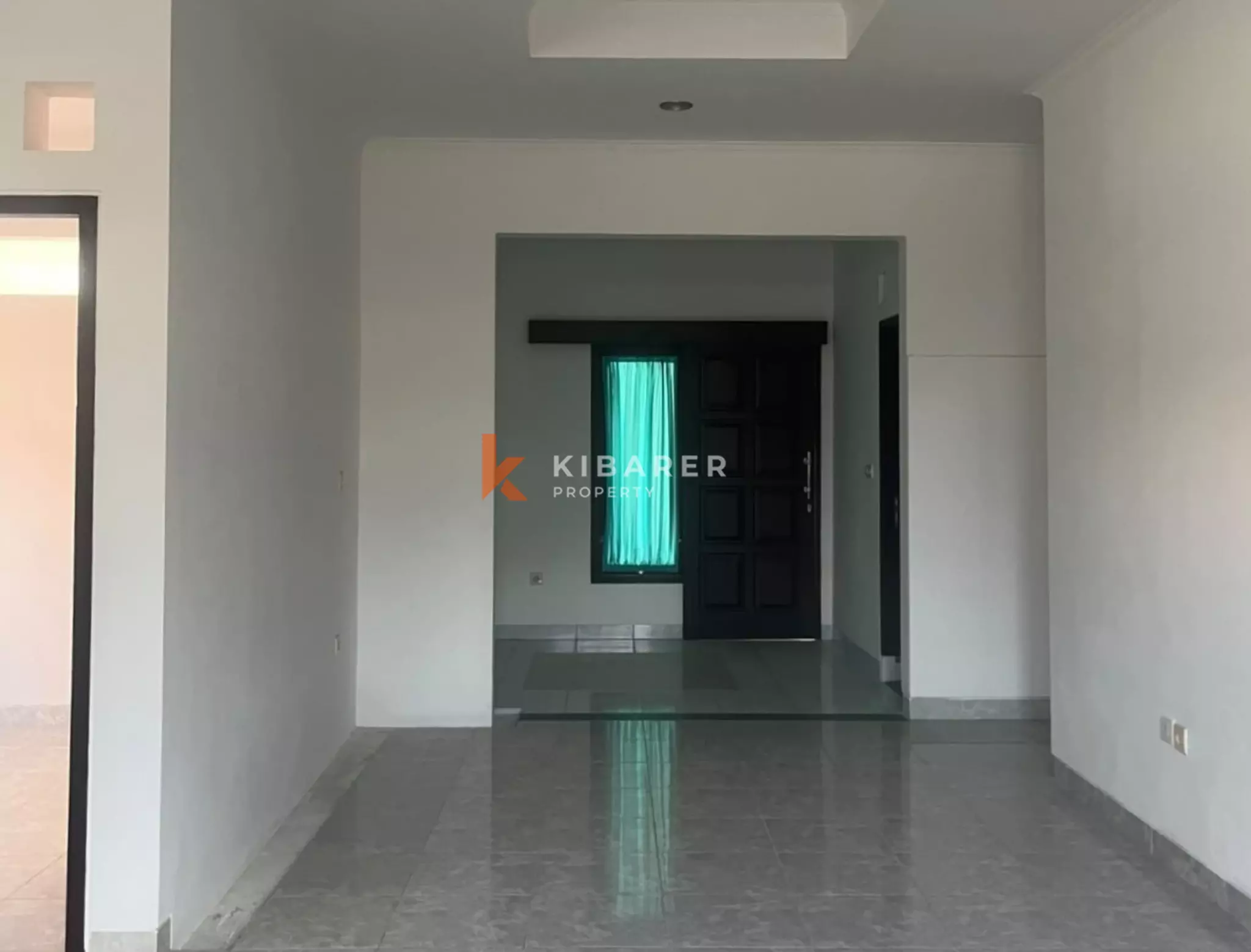 Rumah Empat Kamar Tidur Tanpa Perabotan untuk Sewa Jangka Panjang di Jimbaran
