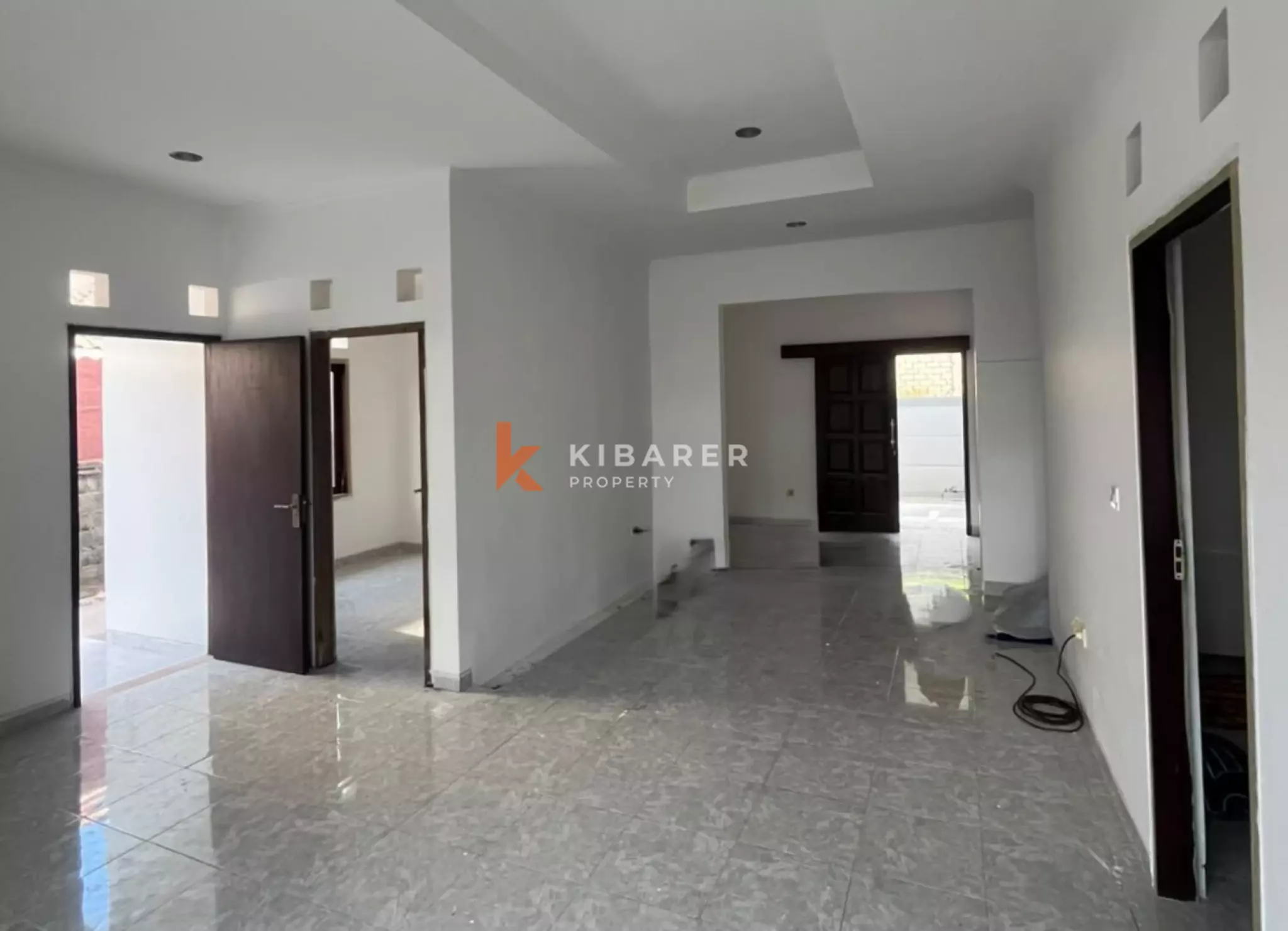 Rumah Empat Kamar Tidur Tanpa Perabotan untuk Sewa Jangka Panjang di Jimbaran