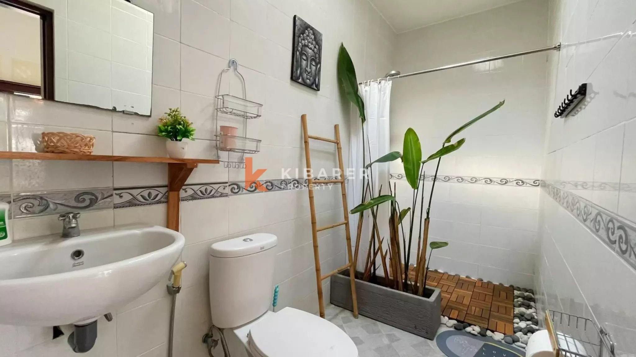 Villa de trois chambres avec piscine privée à Babakan, Canggu