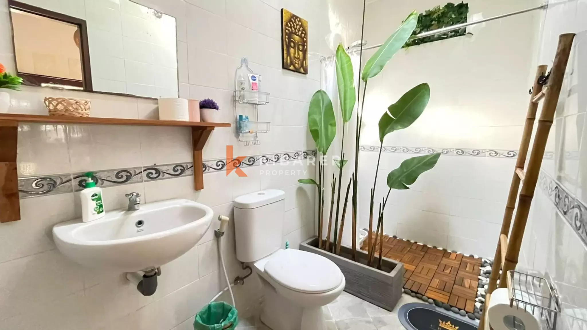 Villa de trois chambres avec piscine privée à Babakan, Canggu