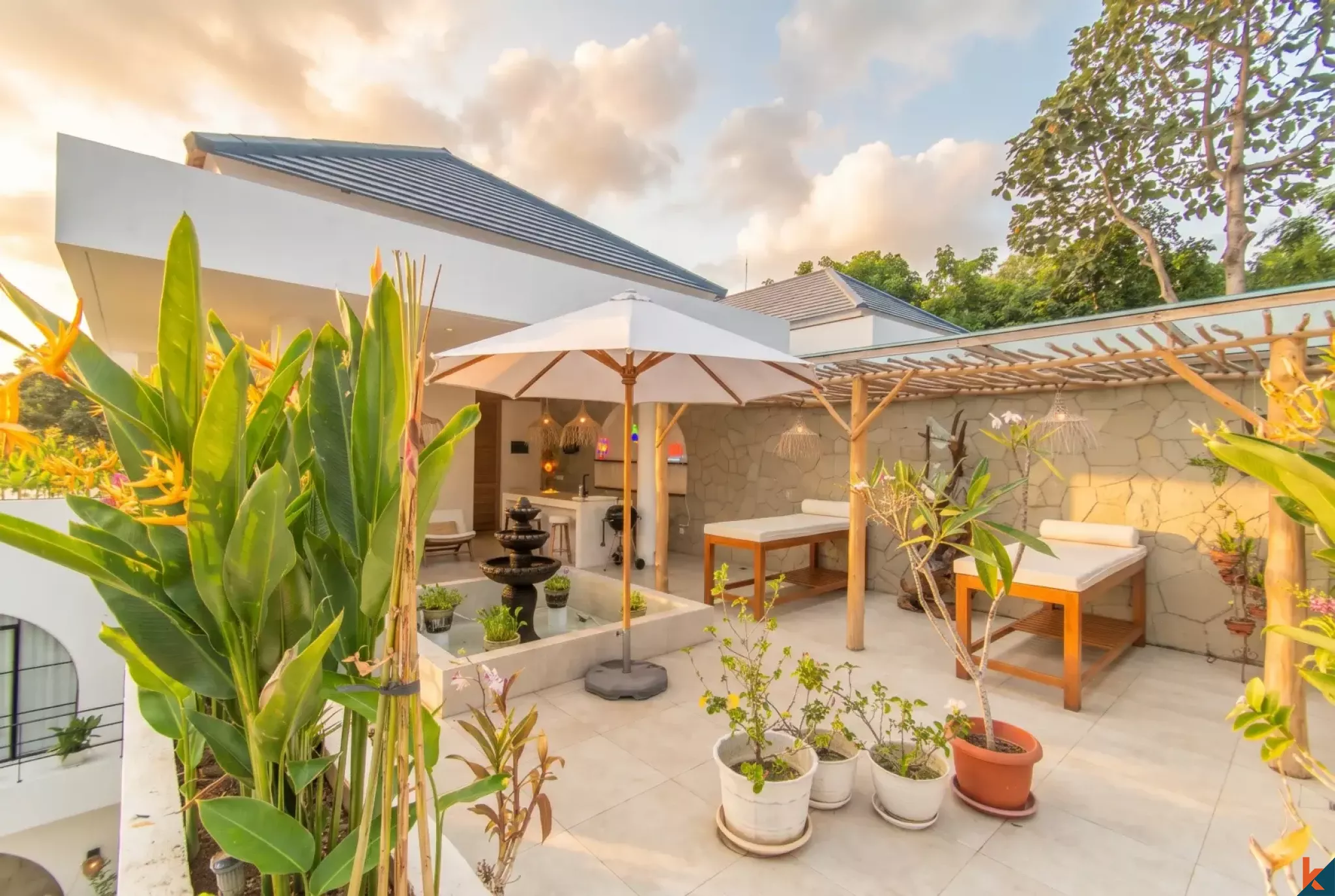 High quality five bedroom multilevel freehold villa for sale in Umalas I