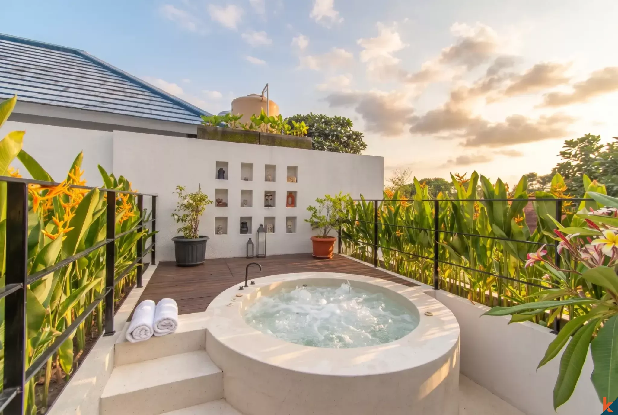High quality five bedroom multilevel freehold villa for sale in Umalas I