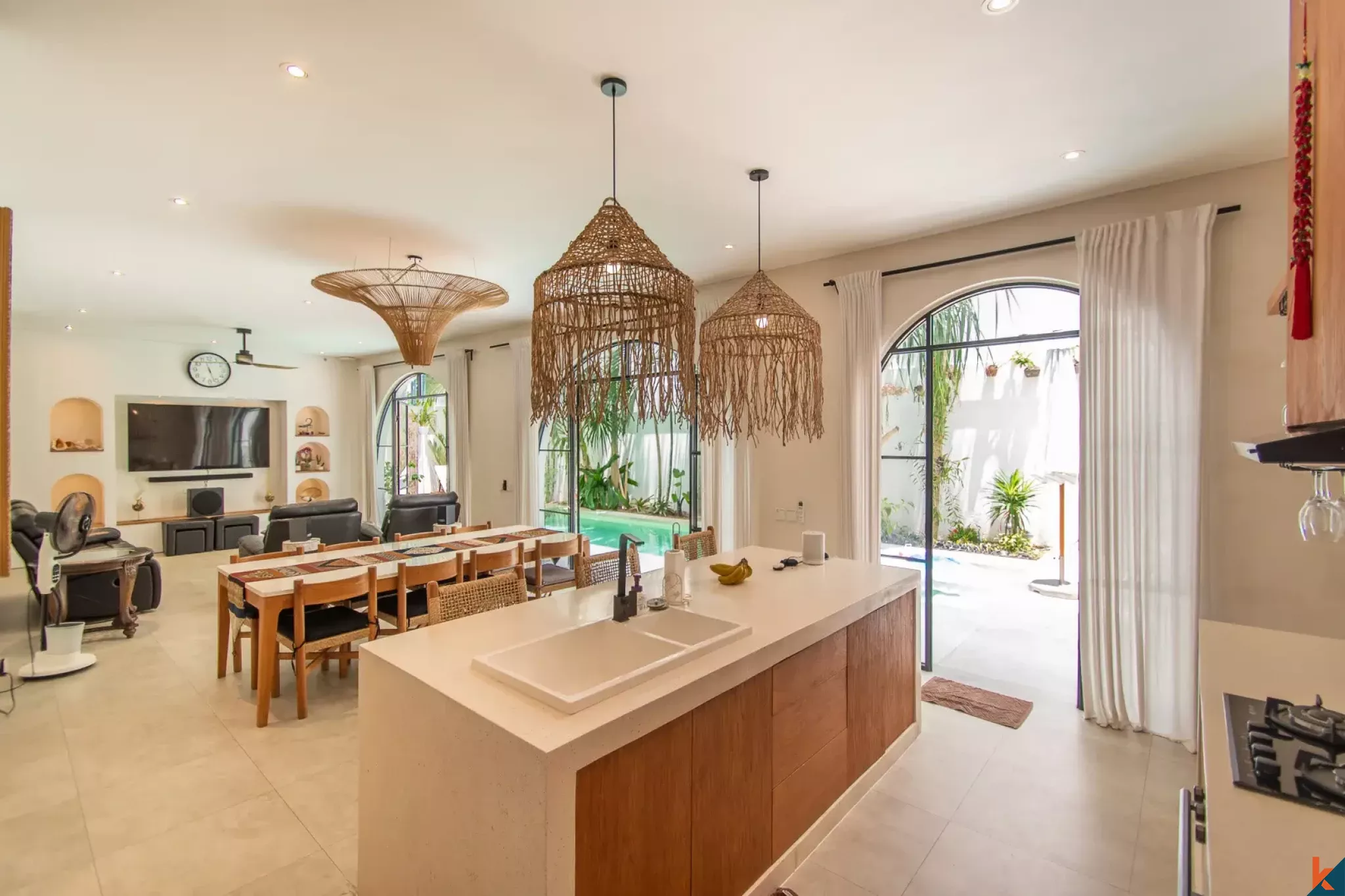 High quality five bedroom multilevel freehold villa for sale in Umalas I