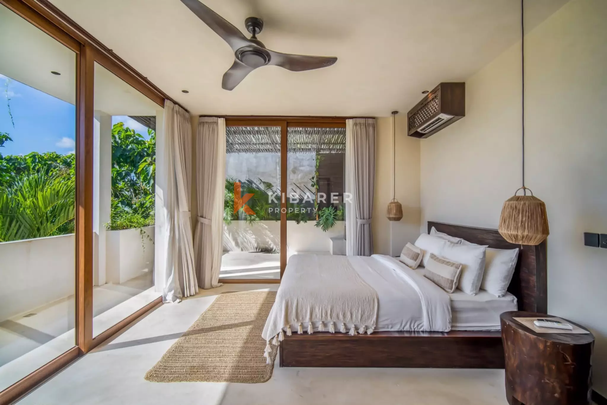 Bohemian-Chic Three Bedroom Villa with Rooftop Ocean and Sunset Views in Uluwatu
