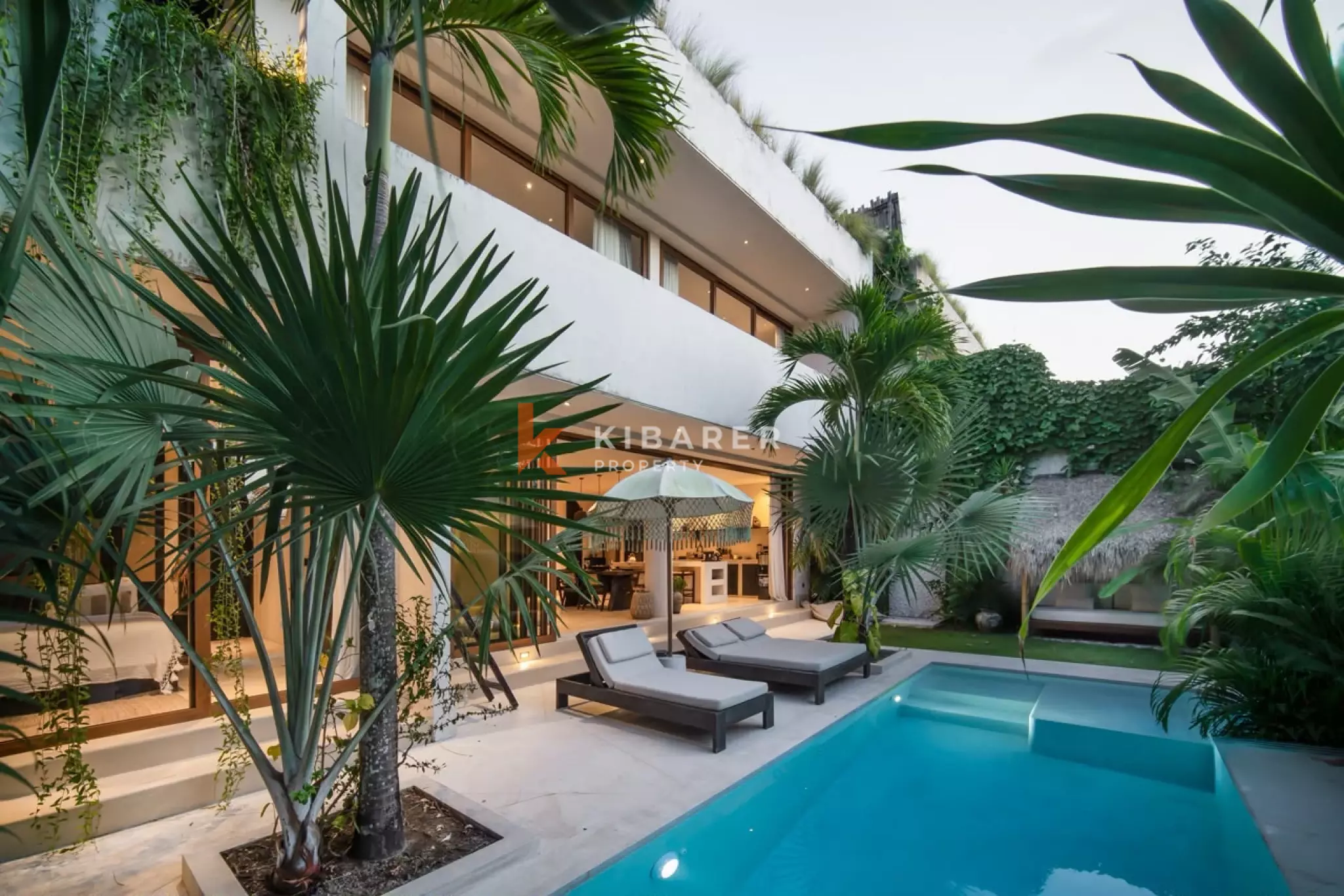 Bohemian-Chic Three Bedroom Villa with Rooftop Ocean and Sunset Views in Uluwatu
