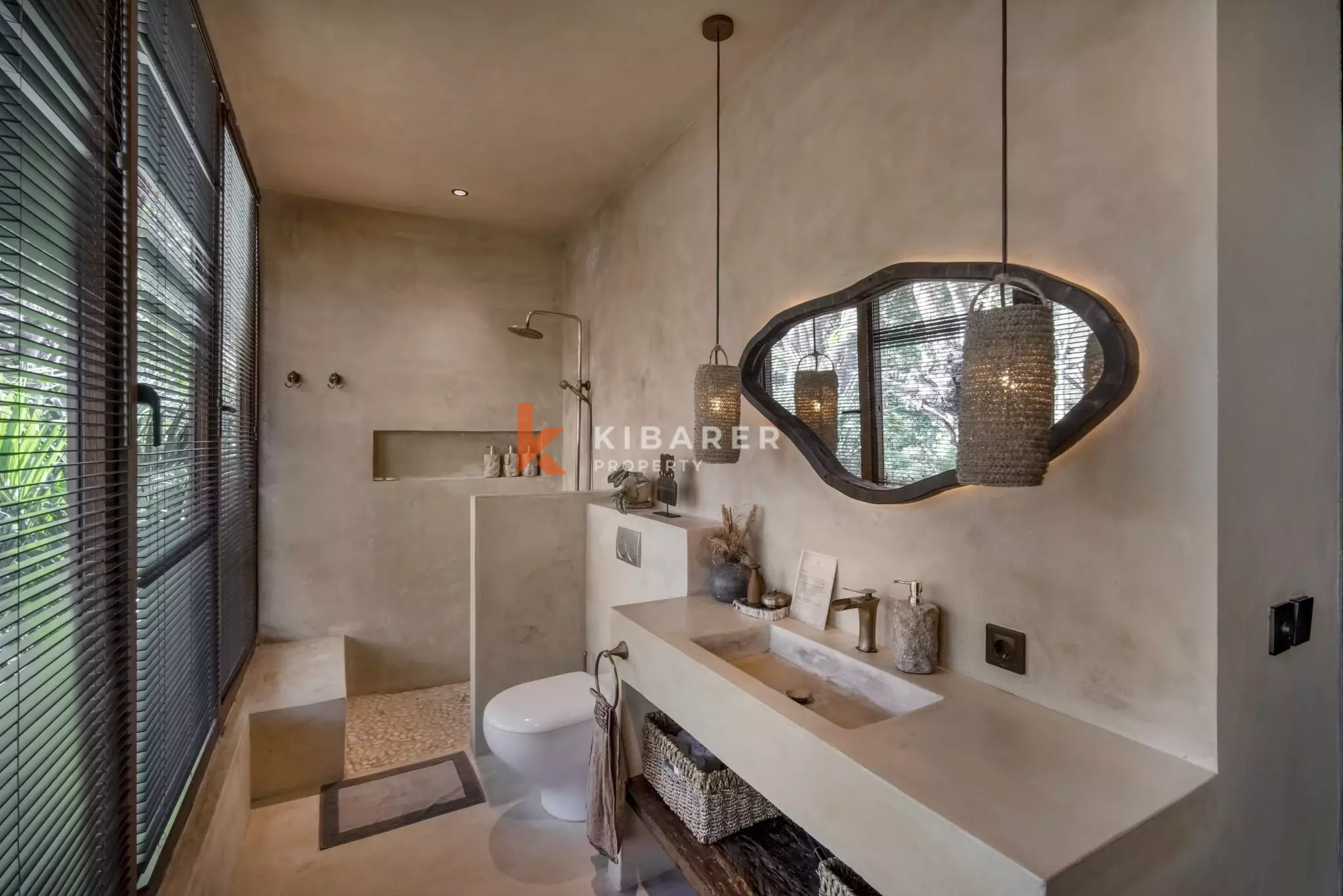 Bohemian-Chic Three Bedroom Villa with Rooftop Ocean and Sunset Views in Uluwatu