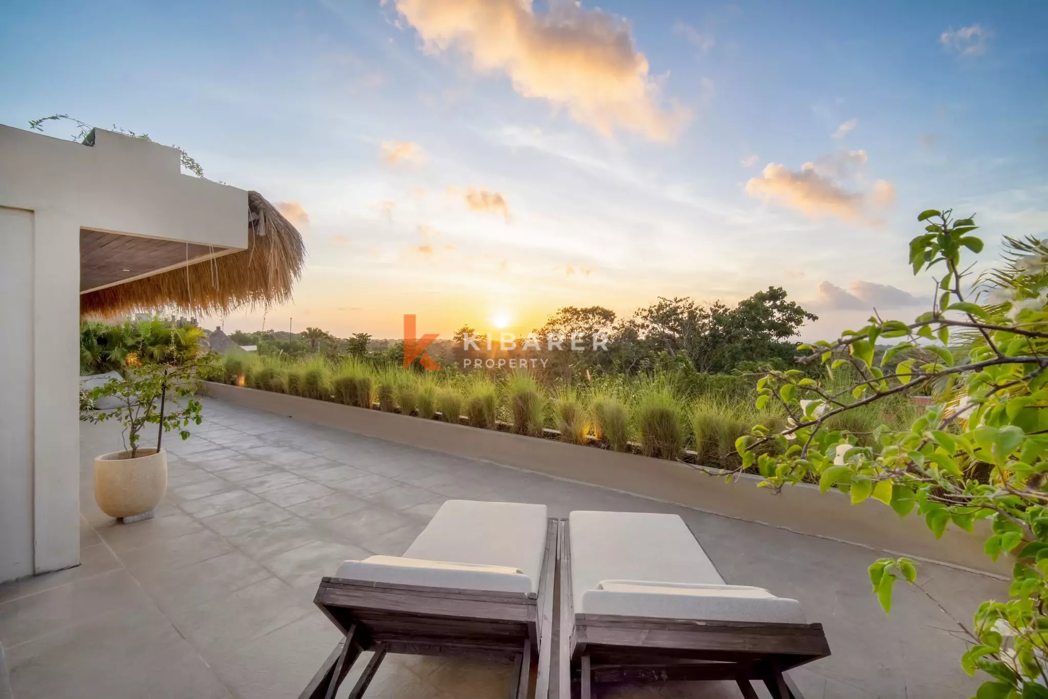 Bohemian-Chic Three Bedroom Villa with Rooftop Ocean and Sunset Views in Uluwatu