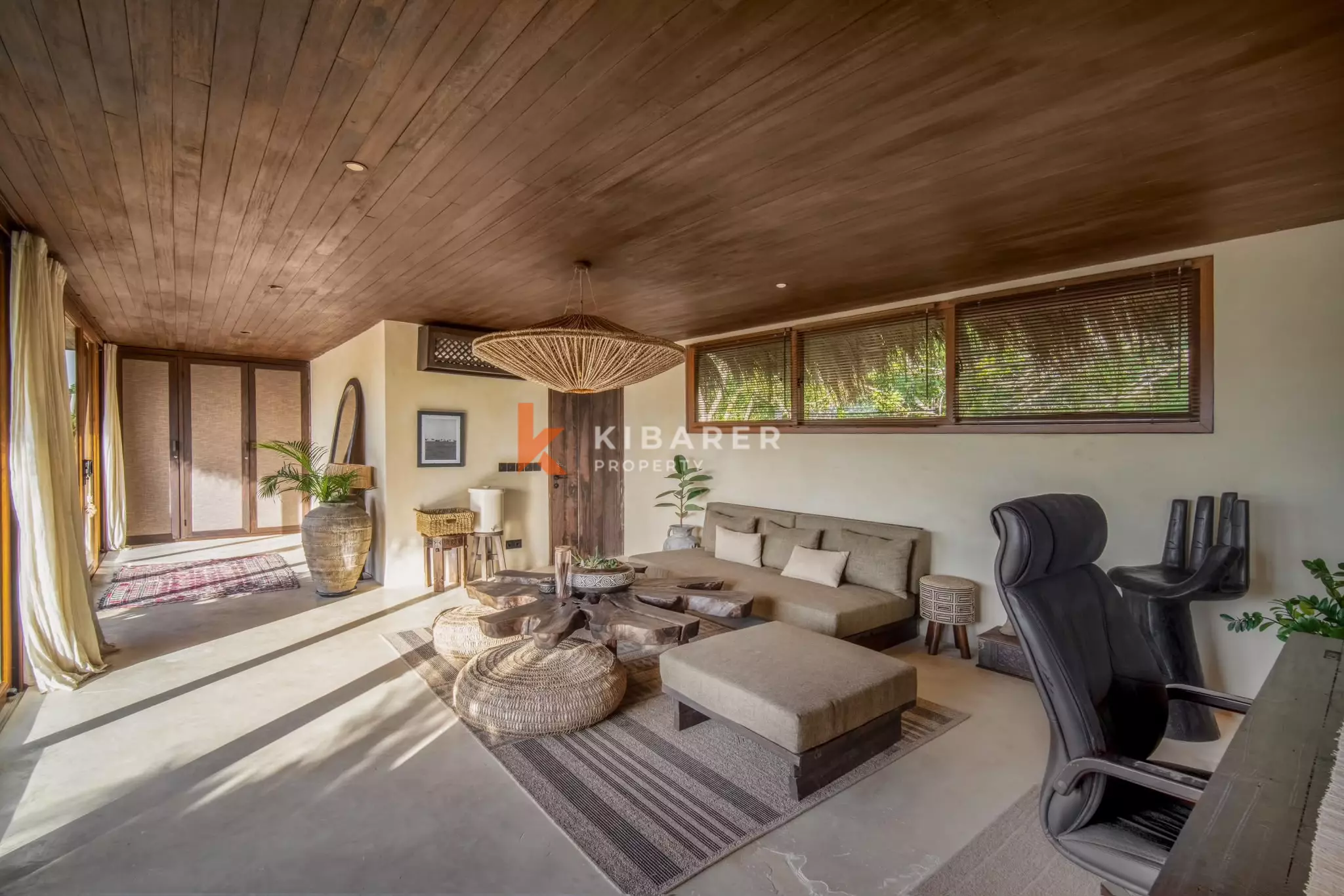 Bohemian-Chic Three Bedroom Villa with Rooftop Ocean and Sunset Views in Uluwatu