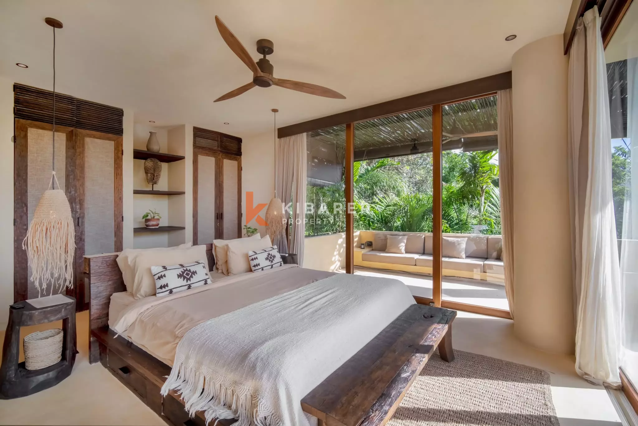 Bohemian-Chic Three Bedroom Villa with Rooftop Ocean and Sunset Views in Uluwatu