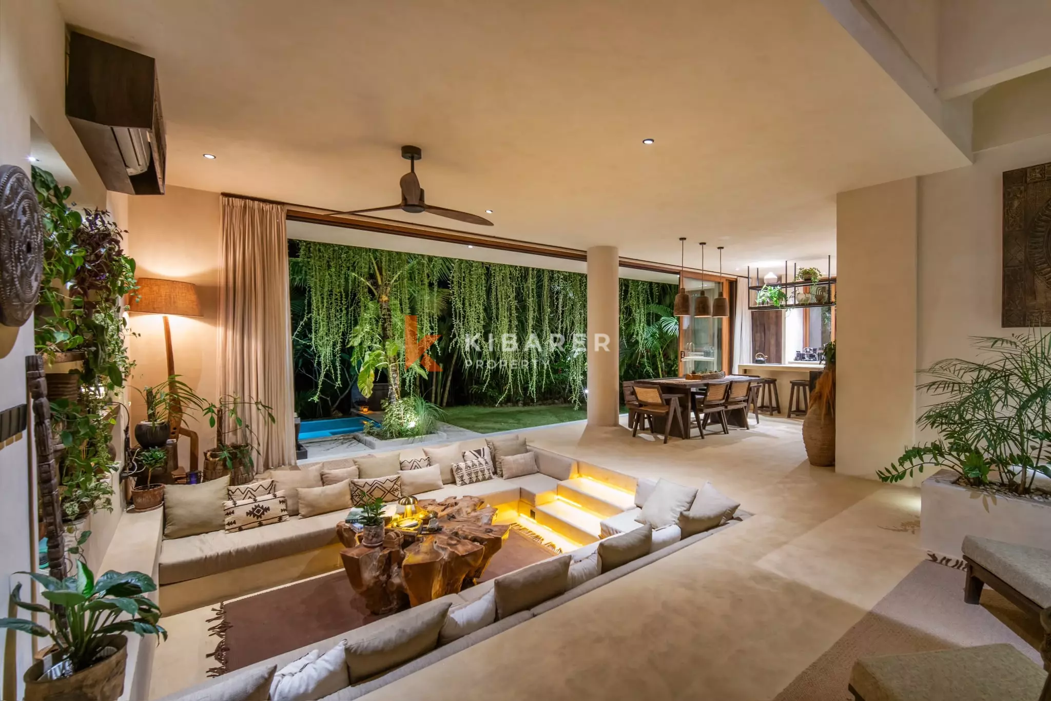 Bohemian-Chic Three Bedroom Villa with Rooftop Ocean and Sunset Views in Uluwatu
