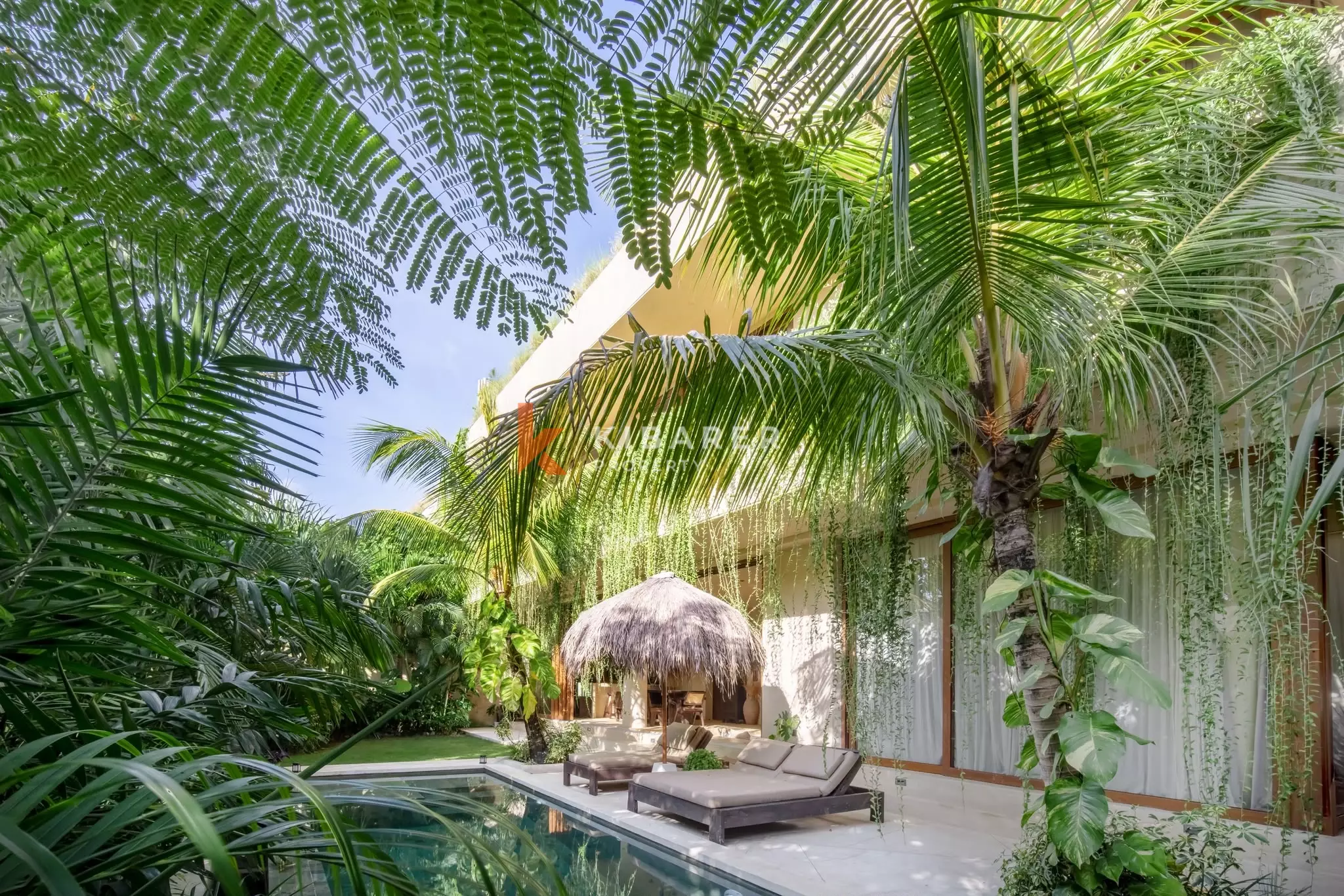 Bohemian-Chic Three Bedroom Villa with Rooftop Ocean and Sunset Views in Uluwatu