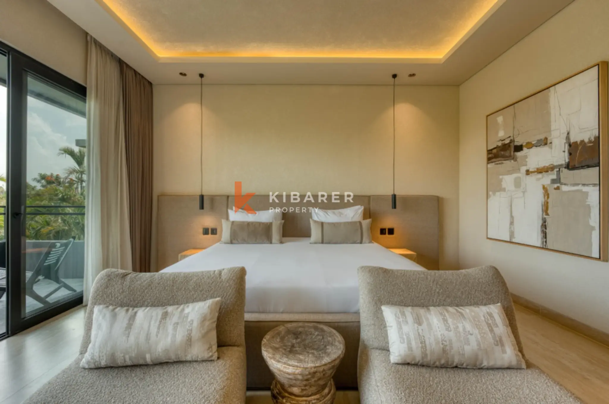 Vila Empat Kamar Tidur dengan Dua Master Suite Bergaya Eropa di Umalas
