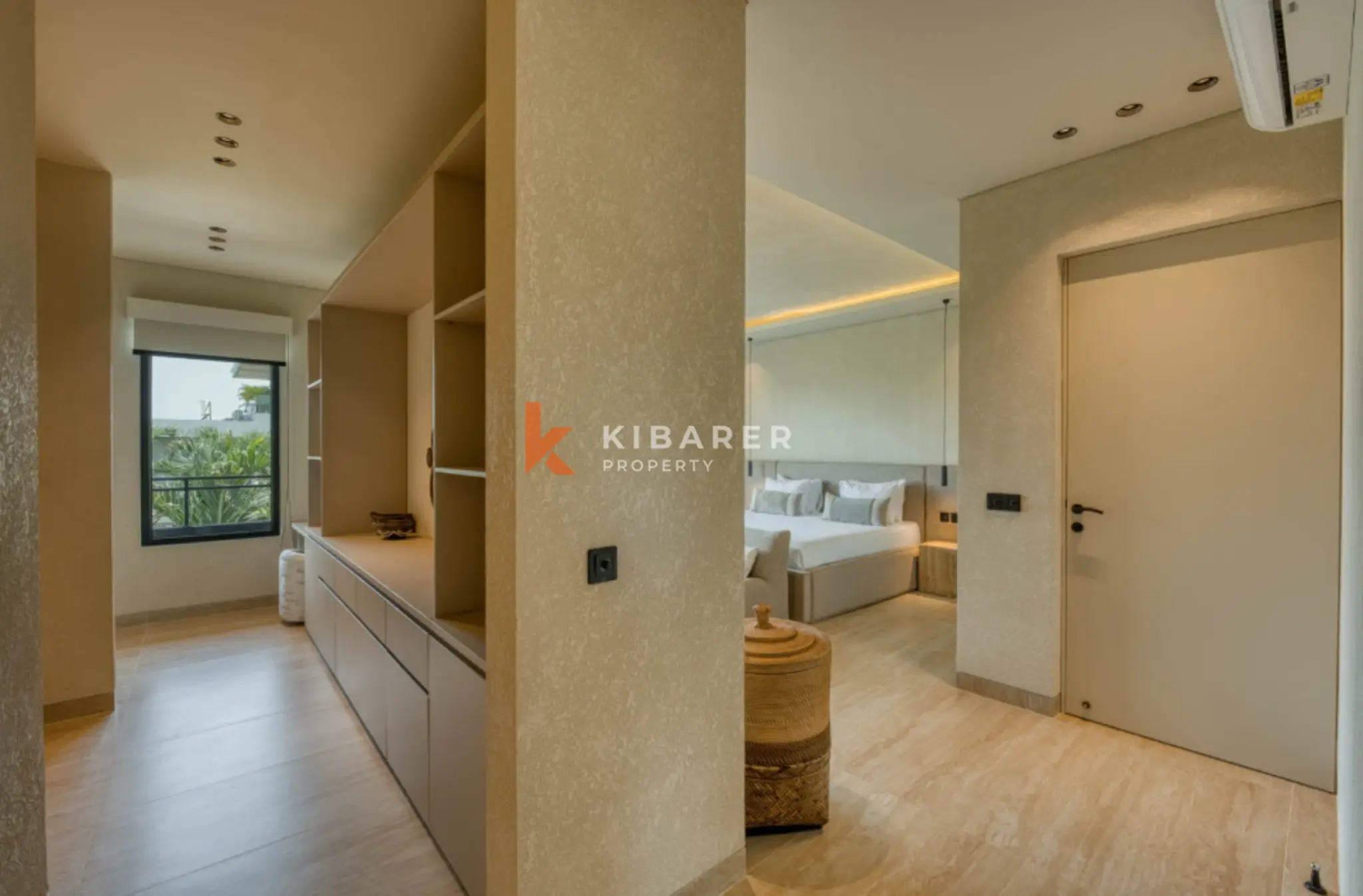 Vila Empat Kamar Tidur dengan Dua Master Suite Bergaya Eropa di Umalas