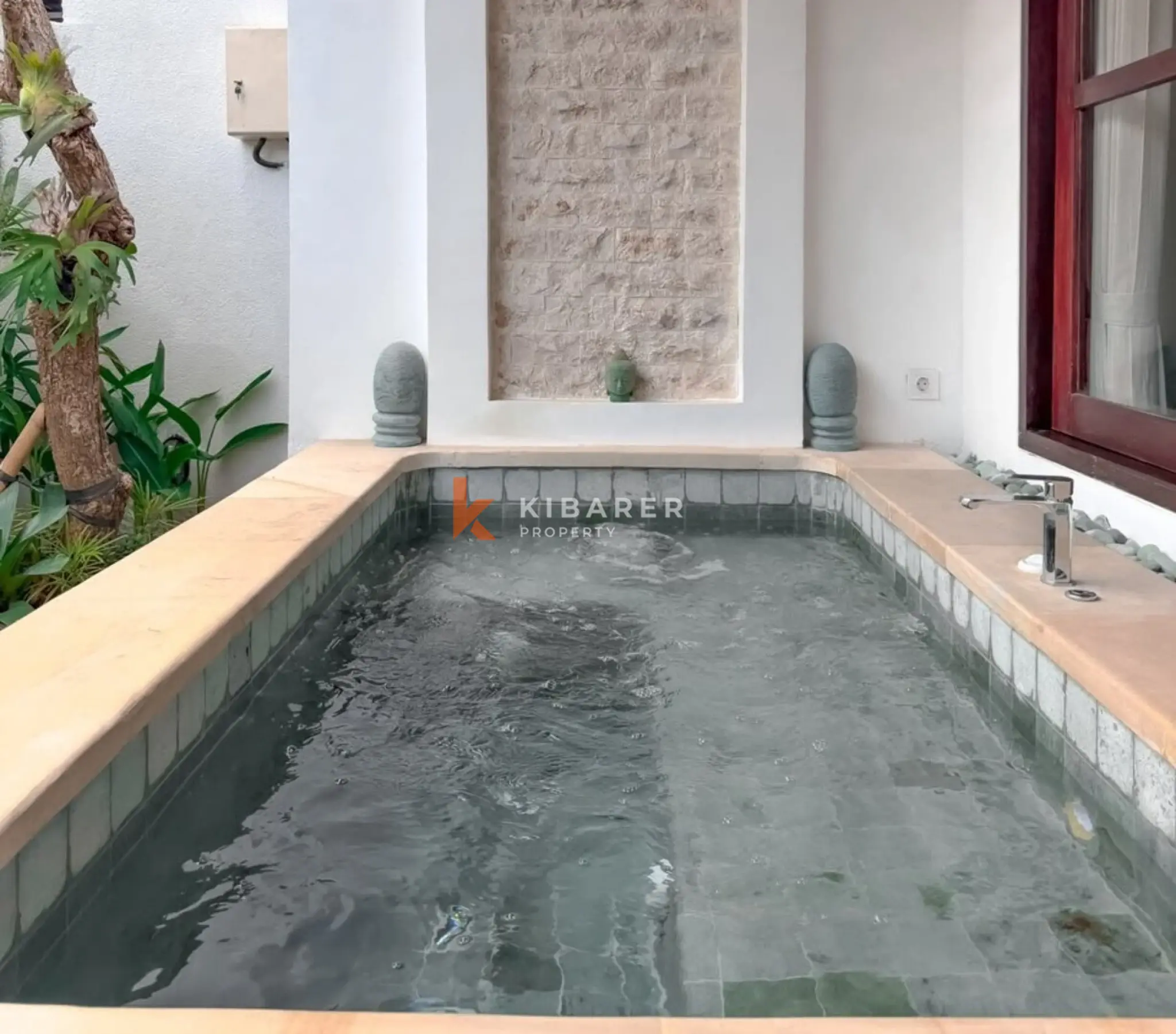 Modern Serenity - Vila Dua Kamar Tidur dengan Jacuzzi di Seseh