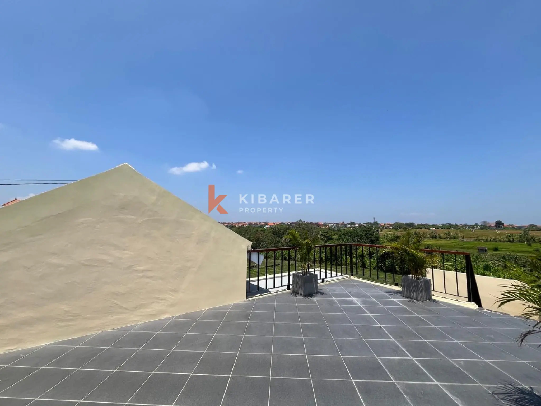 Peaceful Two Bedroom Villa with Rooftop Field Views in Dawas Padonan