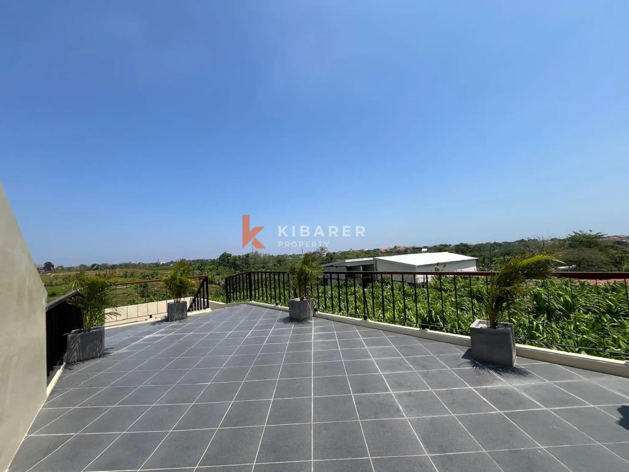 Peaceful Two Bedroom Villa with Rooftop Field Views in Dawas Padonan