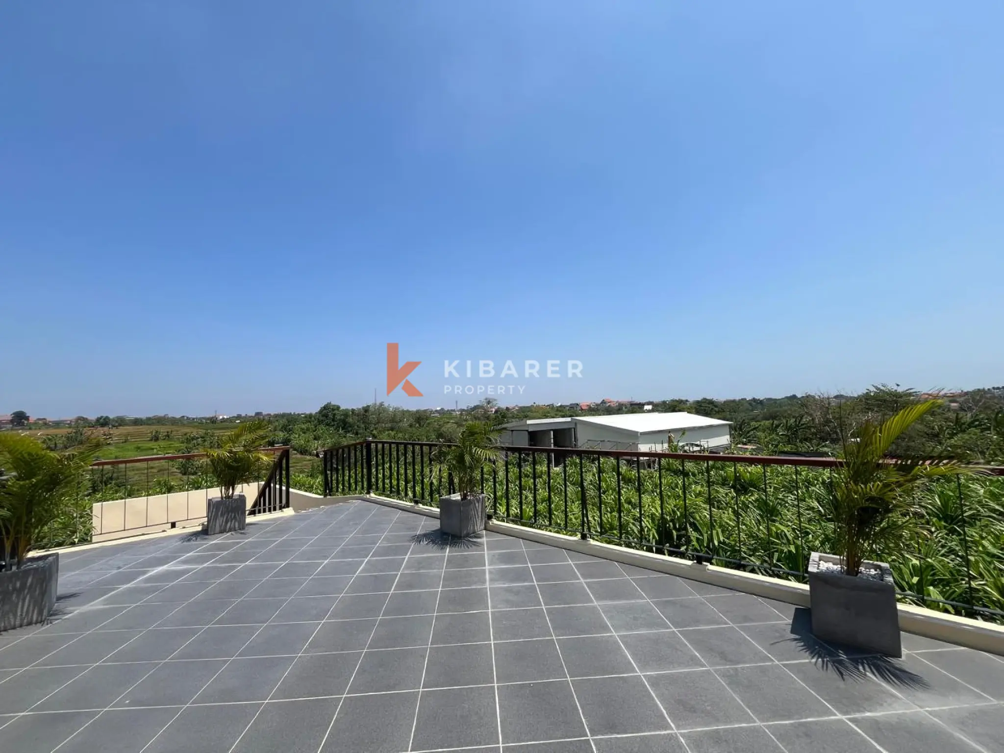 Peaceful Two Bedroom Villa with Rooftop Field Views in Dawas Padonan