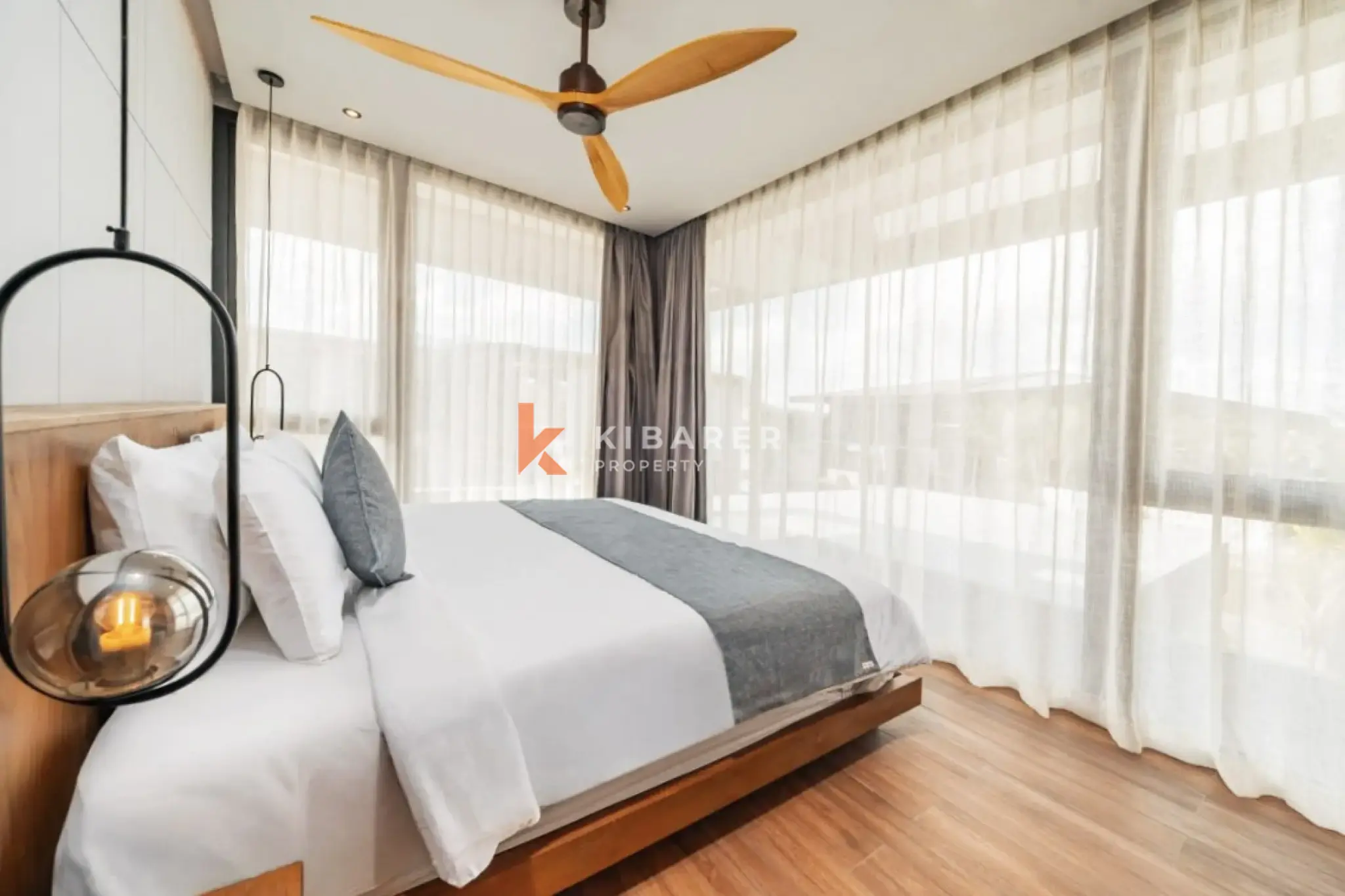 Luxury Four-Bedroom Modern Villa with Expansive Pool and Sunken Lounge in Umalas