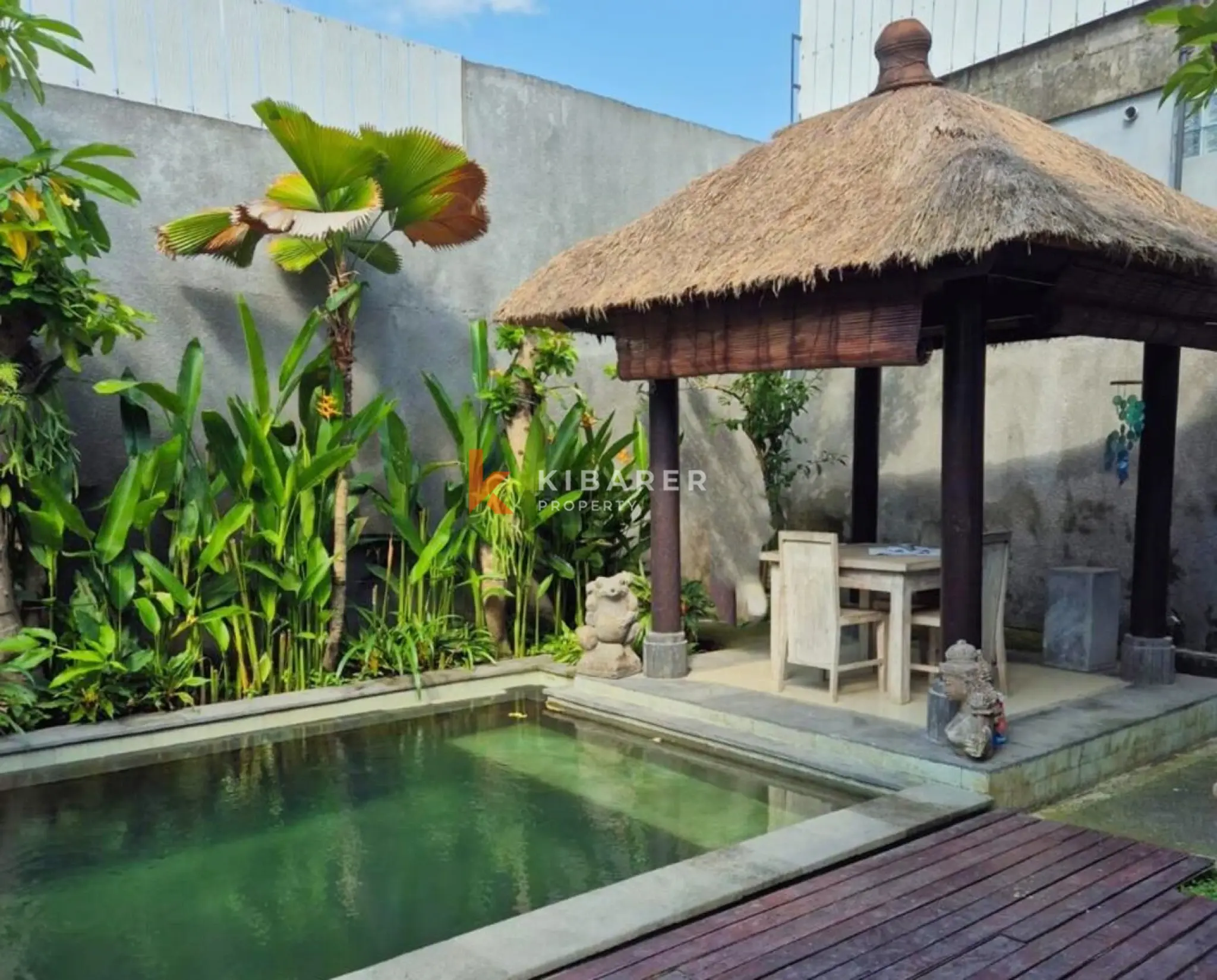 Vila Dua Kamar Tidur yang Menawan dengan Nuansa Tropis Khas Bali di Munggu