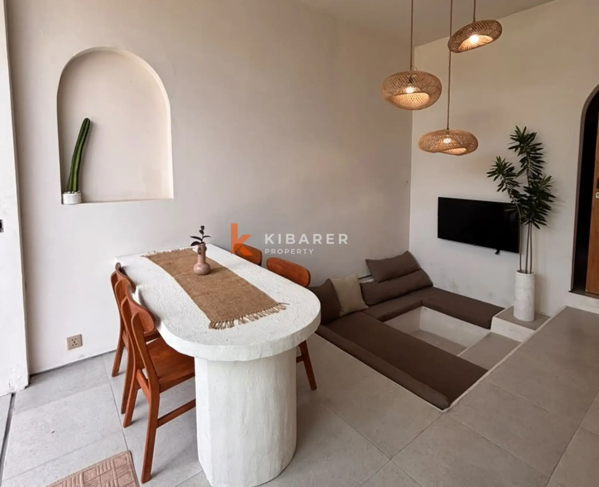 Villa Tropis Modern Satu Kamar Tidur dengan Kolam Renang Pribadi di Canggu