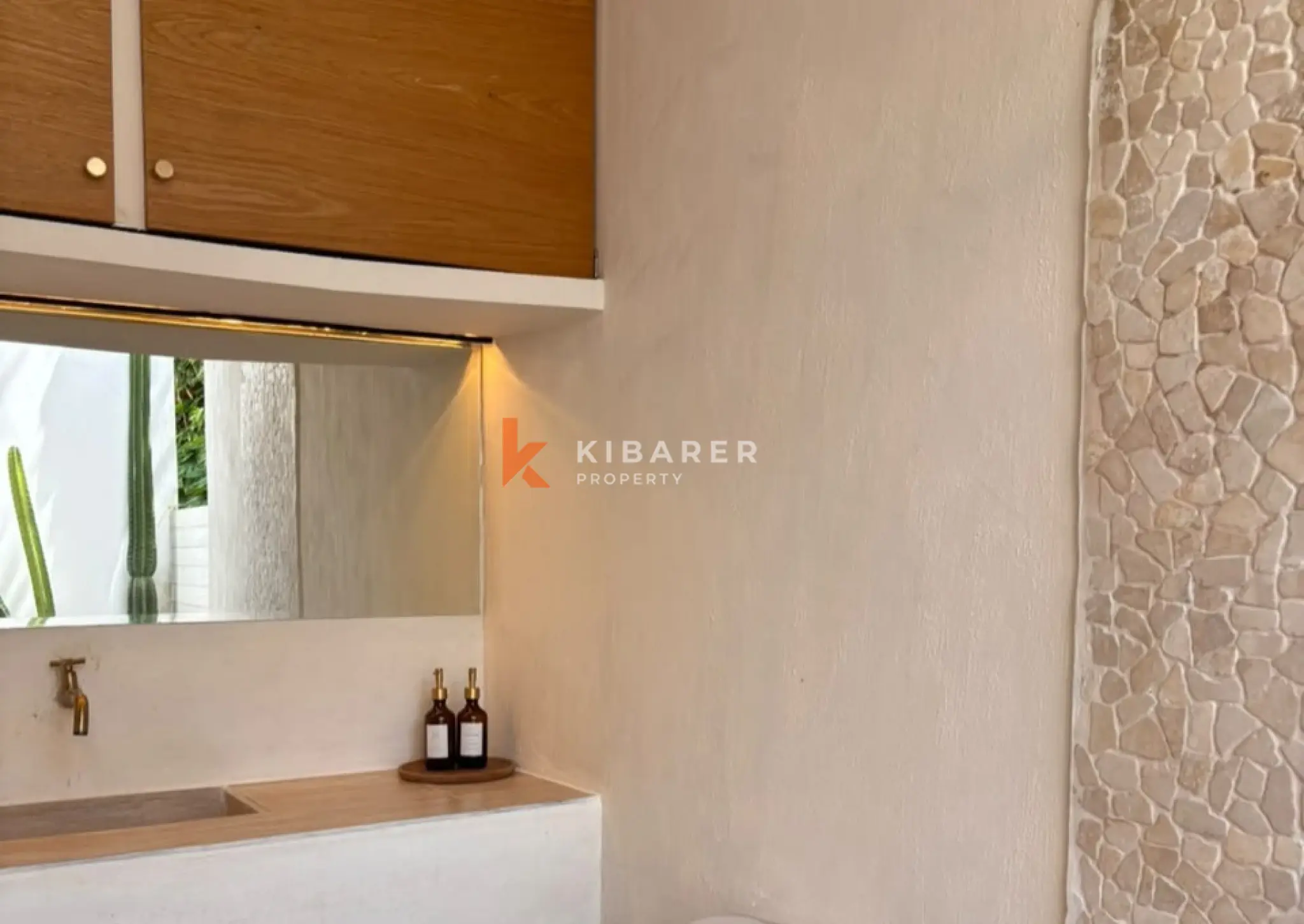 Villa Tropis Modern Satu Kamar Tidur dengan Kolam Renang Pribadi di Canggu