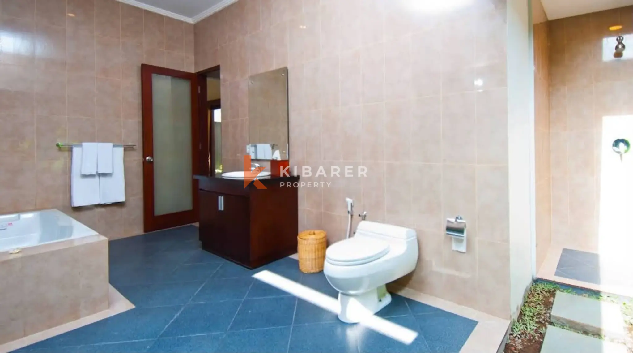 Charming Tropical Three Bedroom Villa with Open Style in Berawa