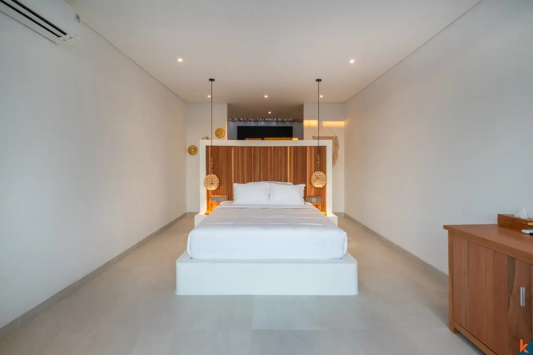 Long Leasehold 2-Bedroom Villa Walking Distance to the Beach in Nusa Lembongan