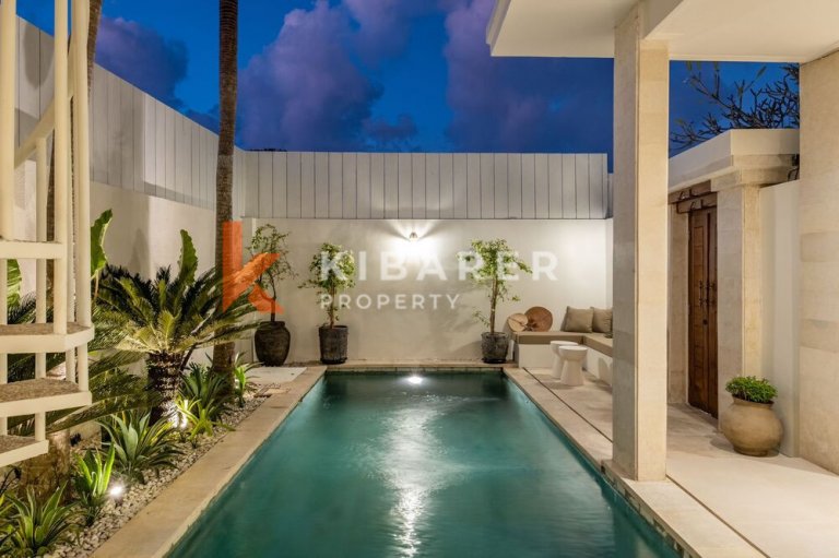 Stylish Two Bedroom Modern Open Living Room Villa Set in Tumbak Bayuh