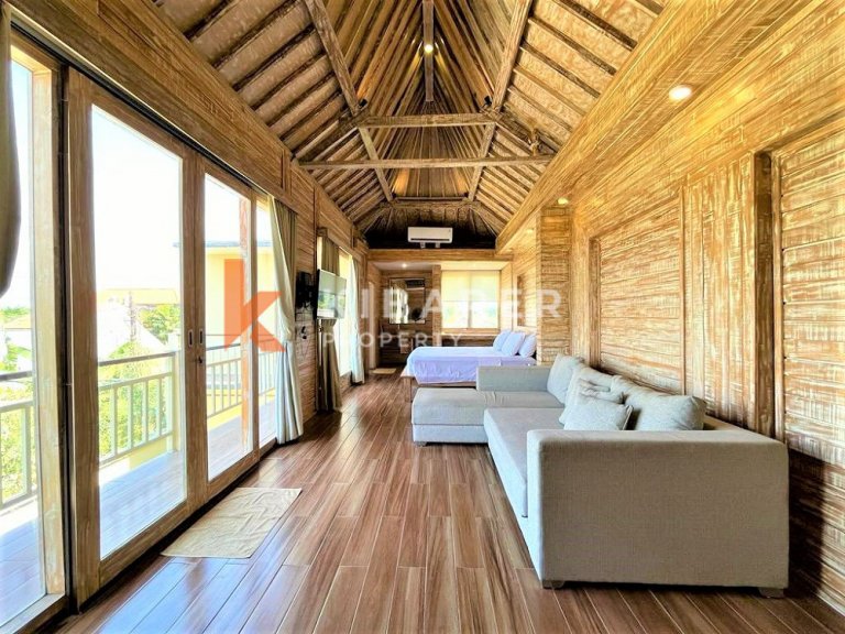Classic Two Bedrooms Enclosed Living Villa Situated In Padonan-Canggu