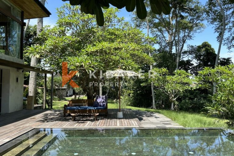 Luxury Five-Bedroom Villa set in nature situated in peaceful area Cemagi