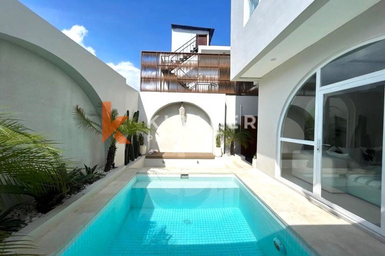 Stunning Three Bedroom Enclosed Livingroom Mediterranean Touches Villa Located in Pererenan