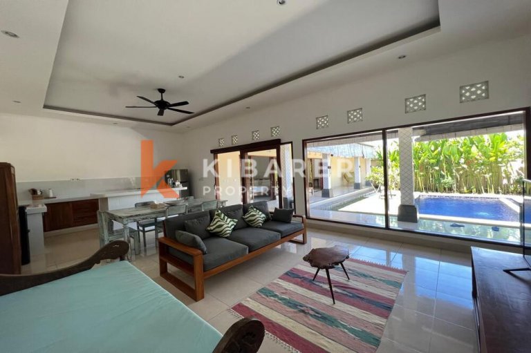 Beautiful Classic Two-Bedroom Enclosed Living Room Villa in Tegal Cupek