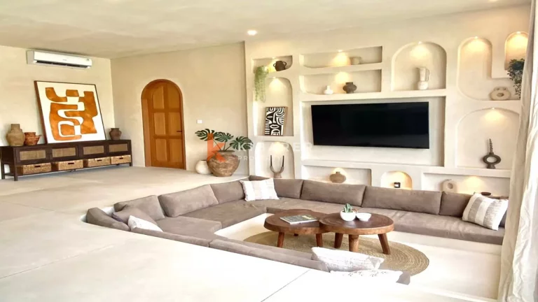 Elegant Mediterranean-Style Four-Bedroom Villa in Pererenan