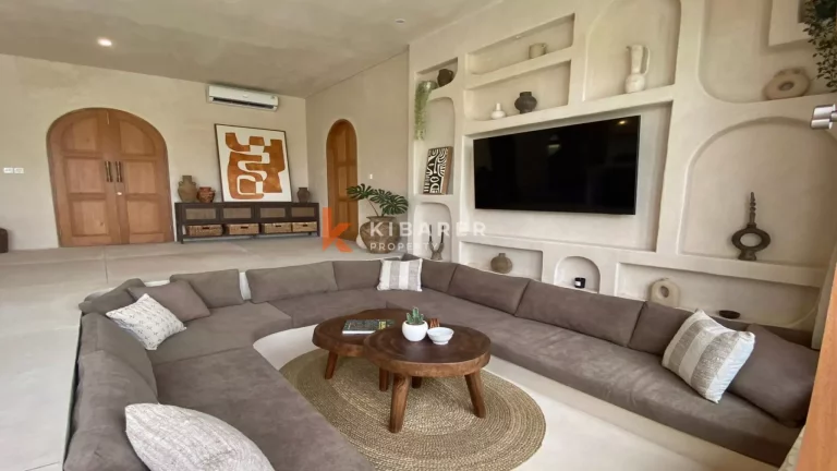 Elegant Mediterranean-Style Four-Bedroom Villa in Pererenan