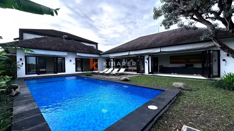 Charming Two-Bedroom Villa with Office and Enclosed Living in Tumbak Bayuh