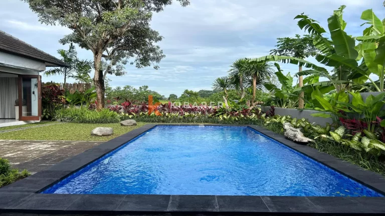 Charming Two-Bedroom Villa with Office and Enclosed Living in Tumbak Bayuh