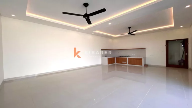 Charming Three-Bedroom Unfurnished Villa with Enclosed Living in Nyanyi