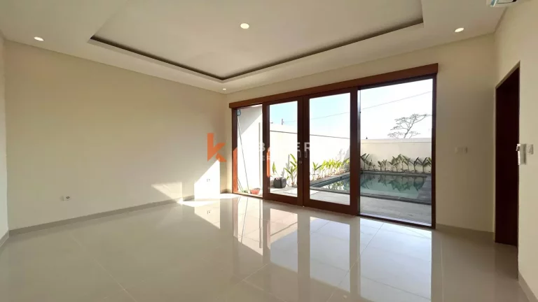 Charming Three-Bedroom Unfurnished Villa with Enclosed Living in Nyanyi