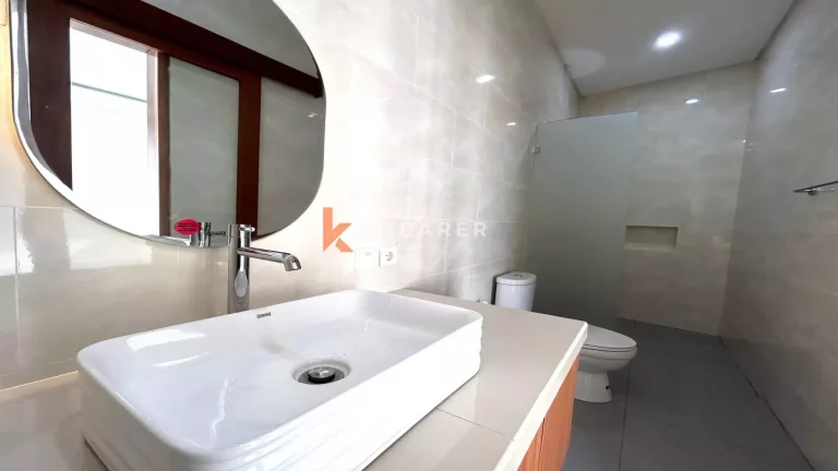 Charming Three-Bedroom Unfurnished Villa with Enclosed Living in Nyanyi