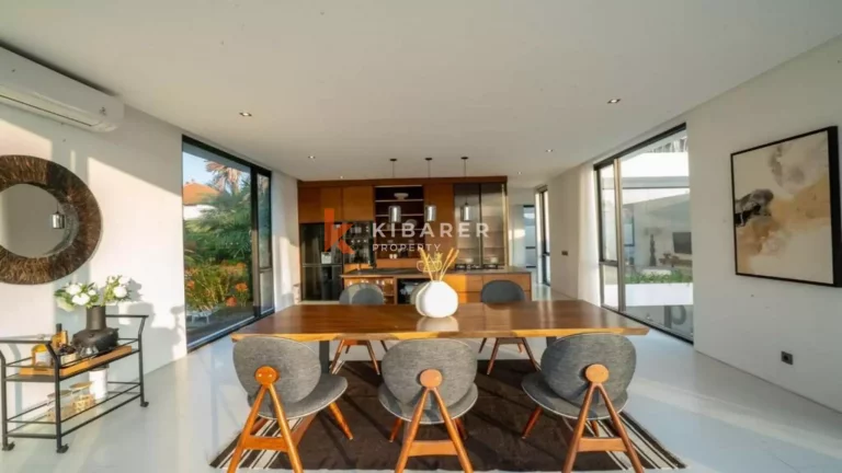 Modern Elegance: Gorgeous Three-Bedroom Villa in Pererenan