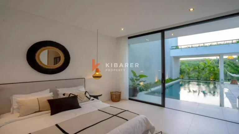 Modern Elegance: Gorgeous Three-Bedroom Villa in Pererenan