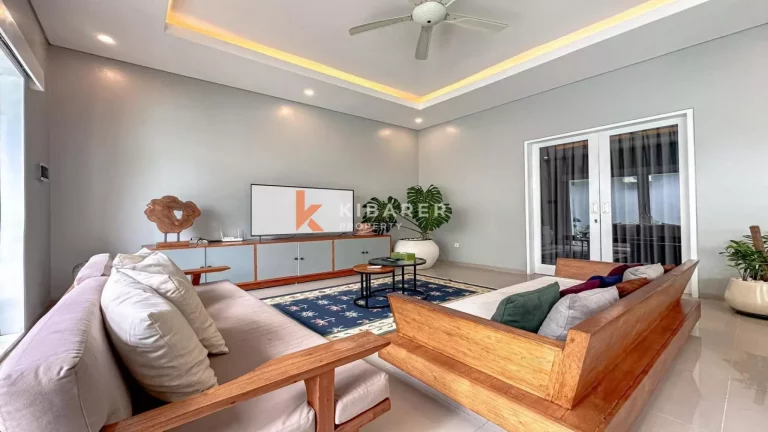 Charming Three-Bedroom Villa with Private Pool and Enclosed Living Area in Canggu