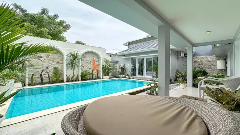 Charming Three-Bedroom Villa with Private Pool and Enclosed Living Area in Canggu