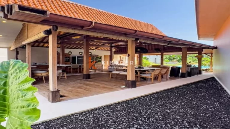 Tropical Paradise Three-Bedroom Villa Five-Minutes from Kedungu Beach
