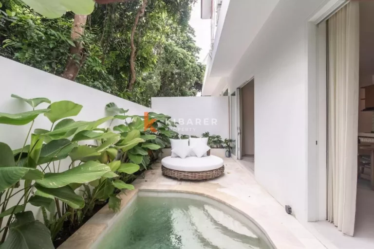 Chic Compact Three bedroom villa in the one gate complex in Cemagi