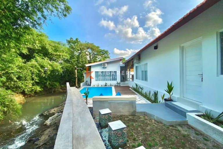 River View Three-Bedrooms Open Living in Canggu