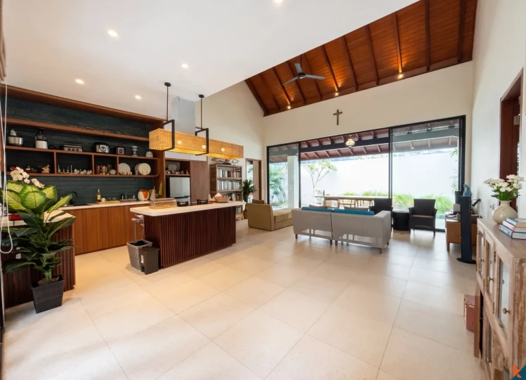 Tropical 2-Bedroom Private Pool Villa in the Heart of Seminyak